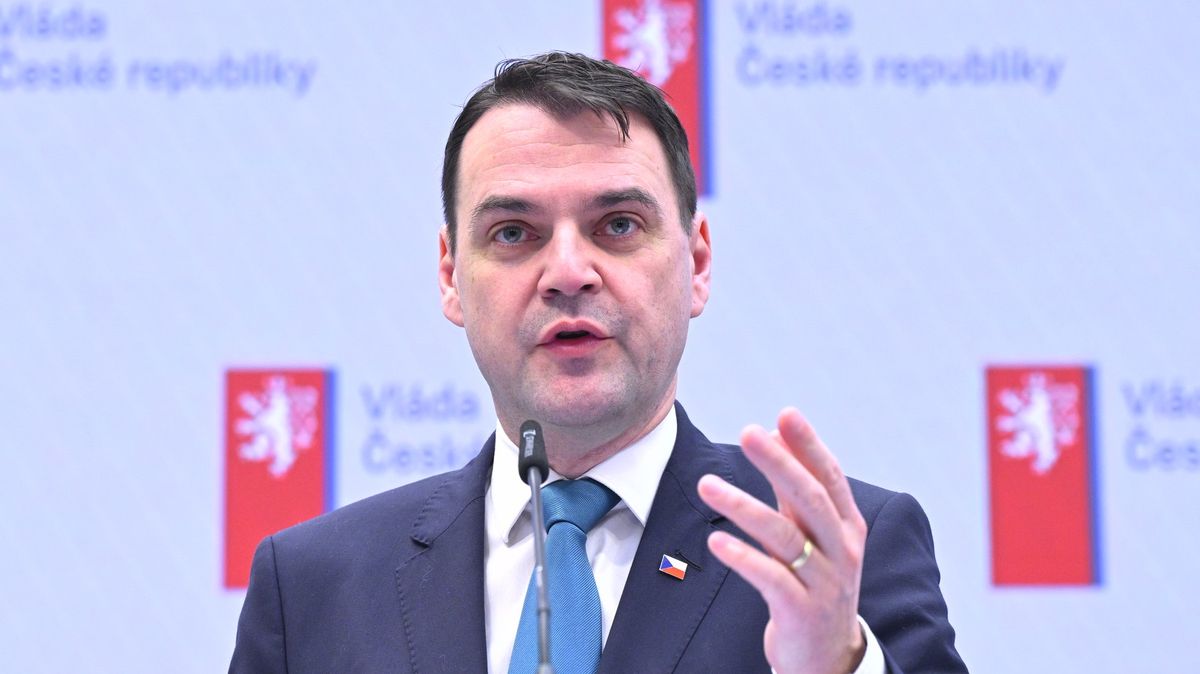 Vypukla válka. Macinka trochu informuje a trochu baví